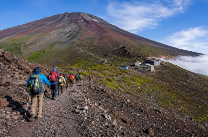 climbing mount fuji
