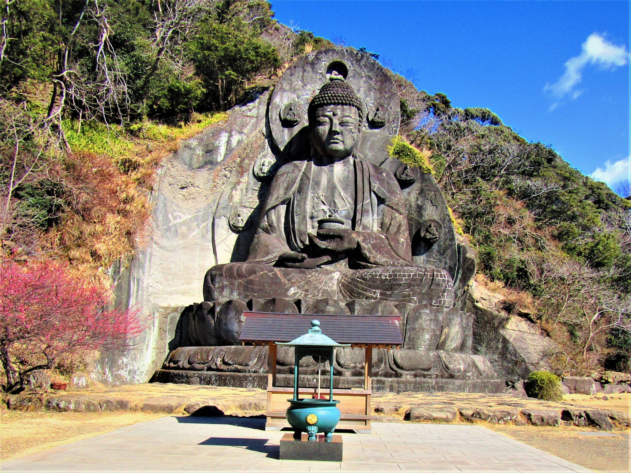 The stone Daibutsu, or Great Buddha, at Nihon-ji temple on Mount Nokogiri